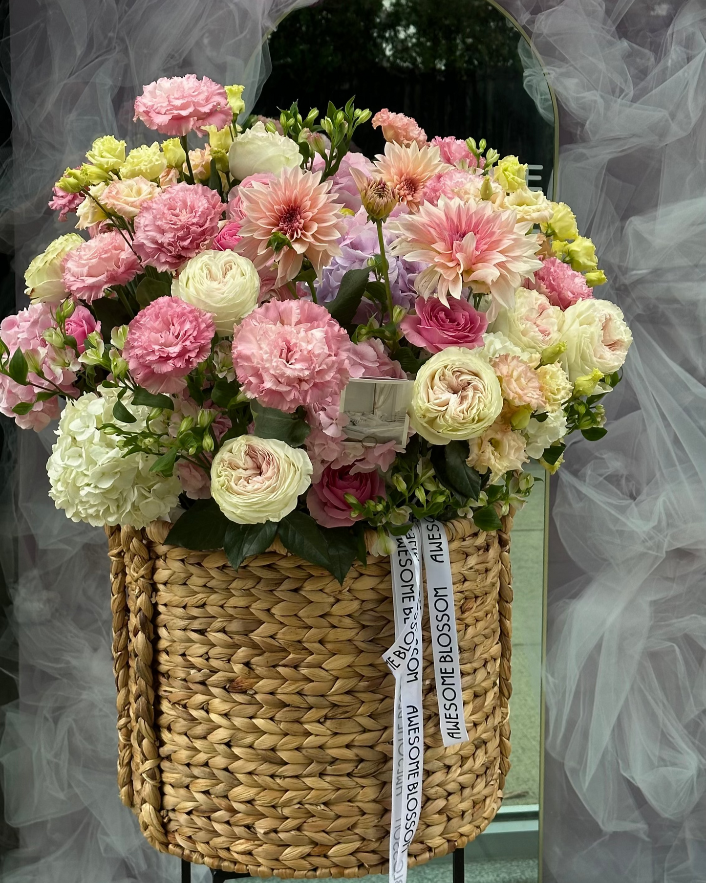 "Tender love" basket