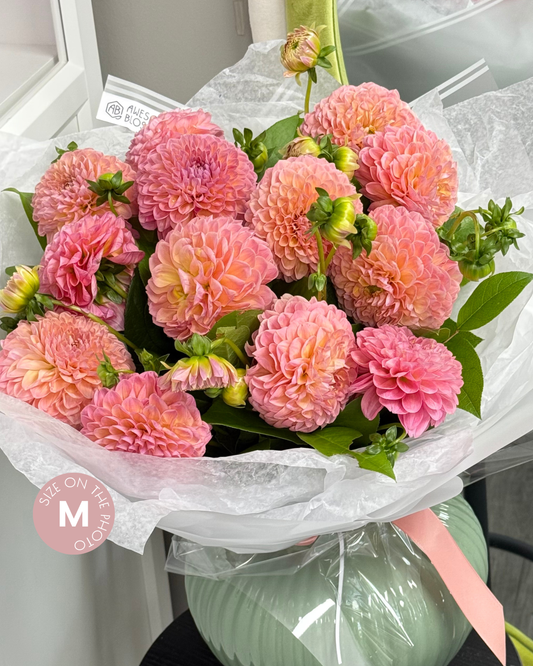 "Dahlia" bouquet