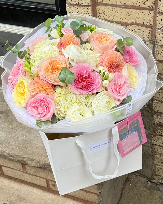 "Dusky garden" bouquet