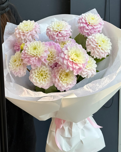 "Dahlia" bouquet