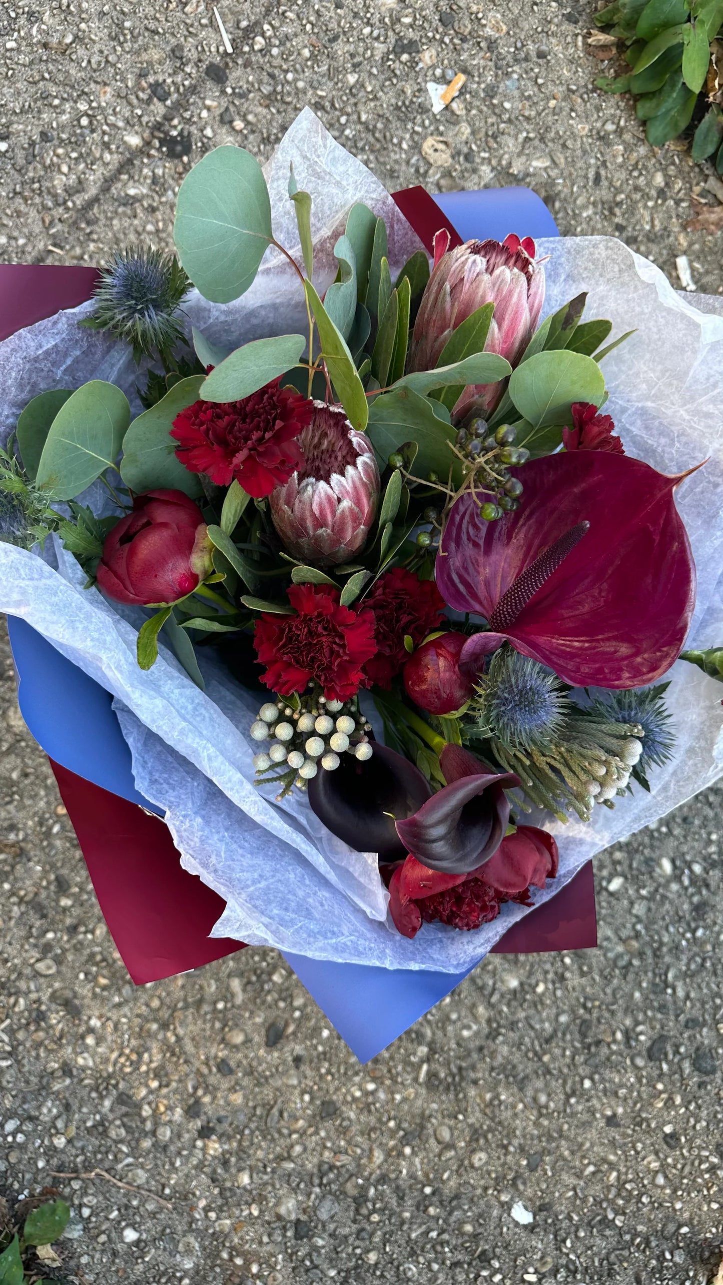 "Rock-N-Roll" bouquet - designer choice in dark colors