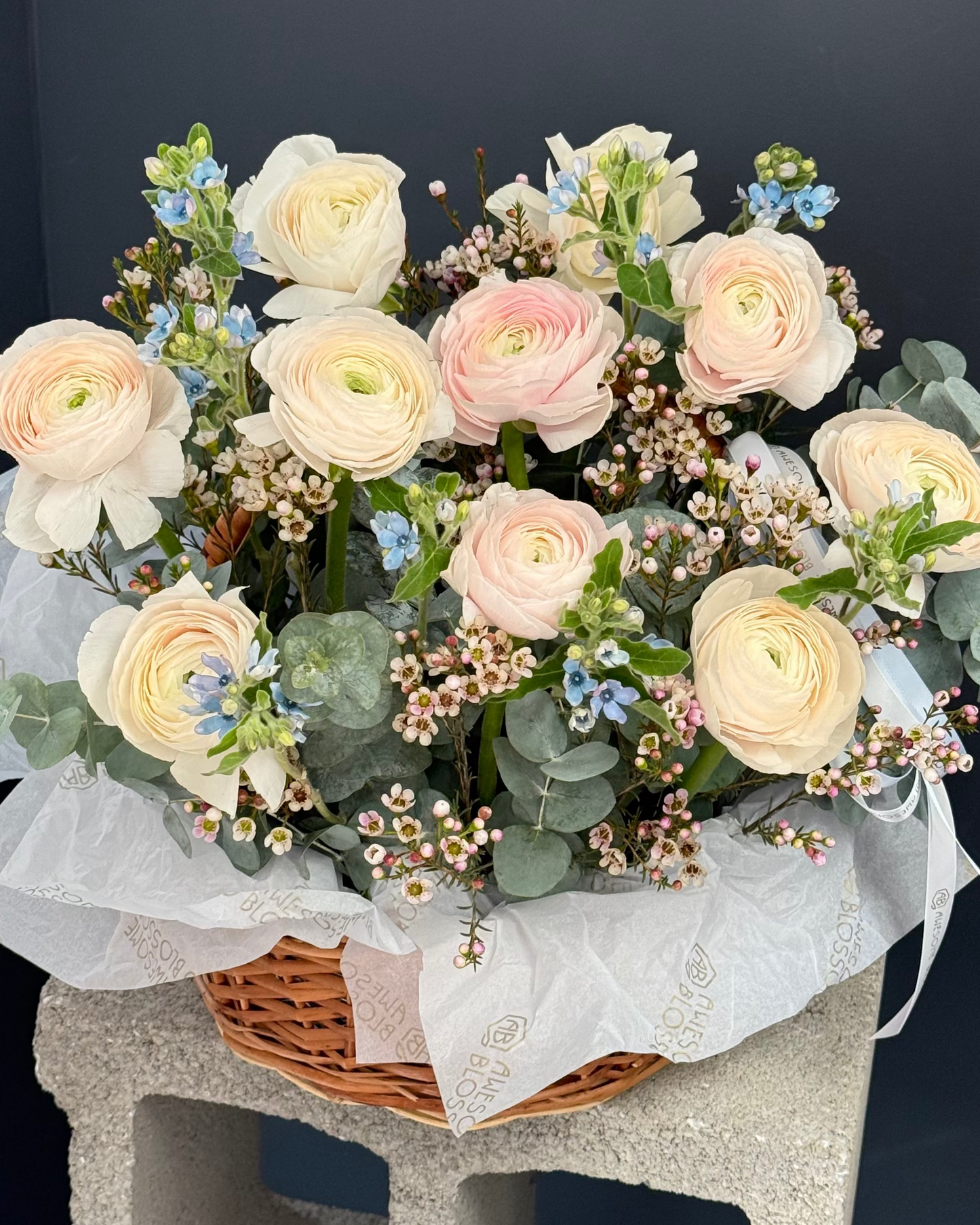 "Ranunculus trio" basket