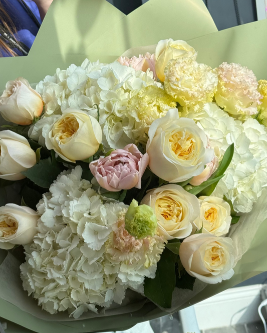 "Yellow shine" bouquet