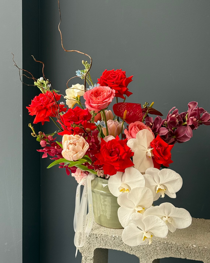 "Red oriental" interior bouquet