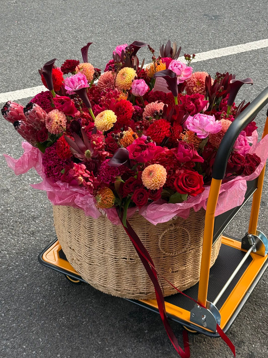 "Midnight garden" Basket