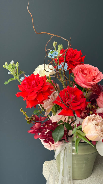 "Red oriental" interior bouquet