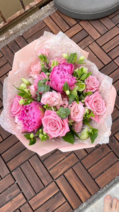 Peony and roses bouquet