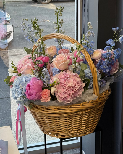 "Gender reveal" basket