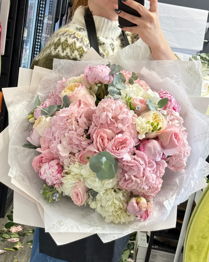 "Light pillow" bouquet