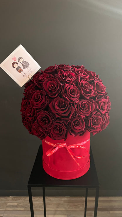 Eternal box "Red roses"