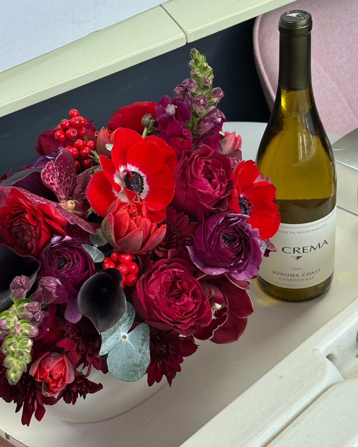 "Red flame" interior bouquet