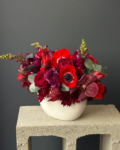 "Red flame" interior bouquet