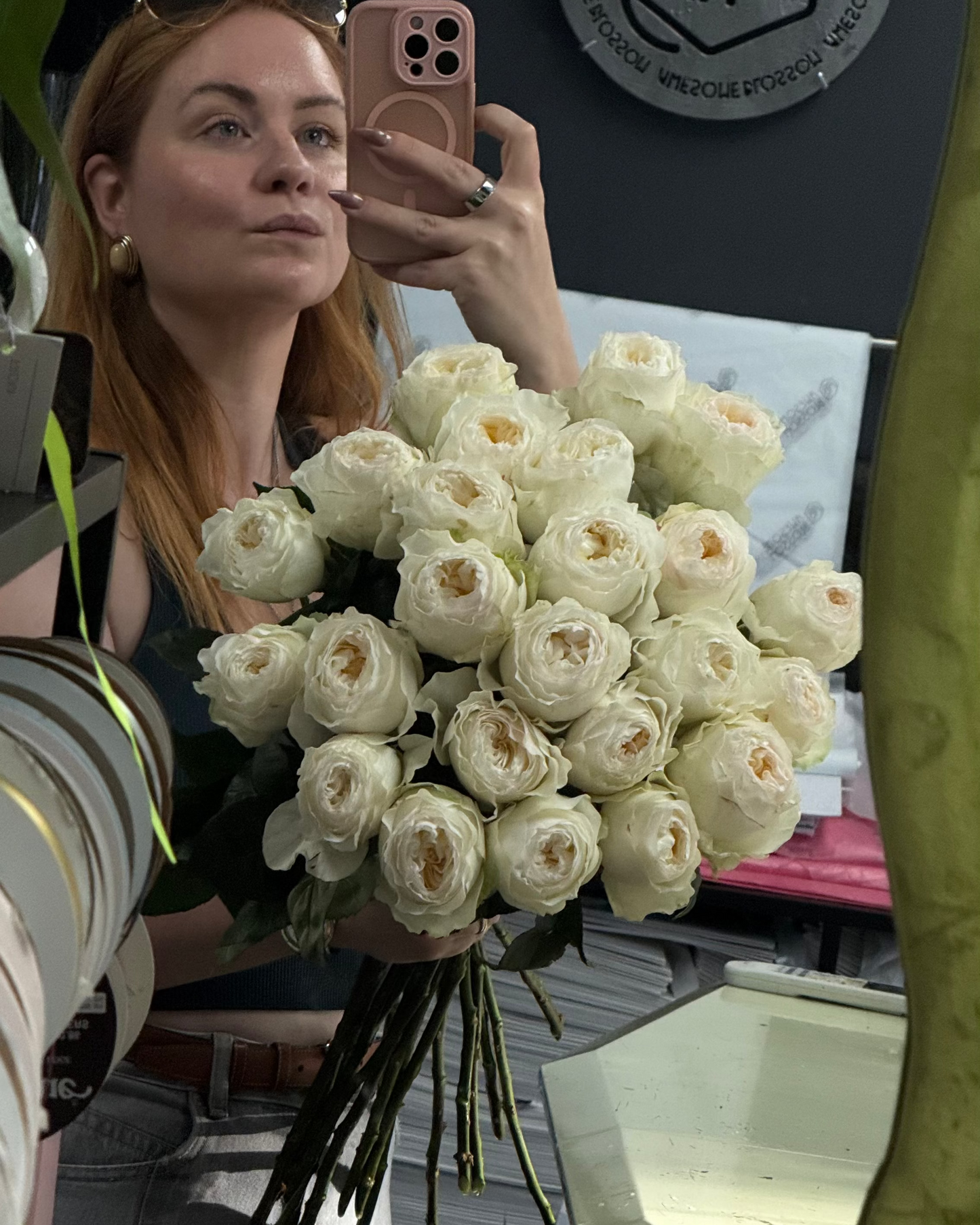 Aurora garden roses mono bouquet