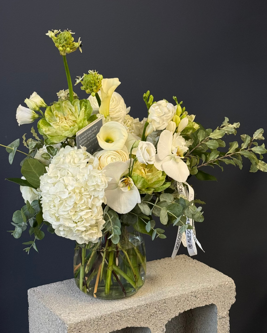 "White and green" bouquet