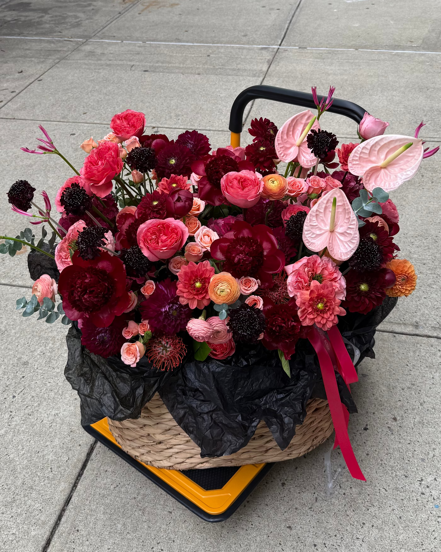 "Midnight garden" Basket