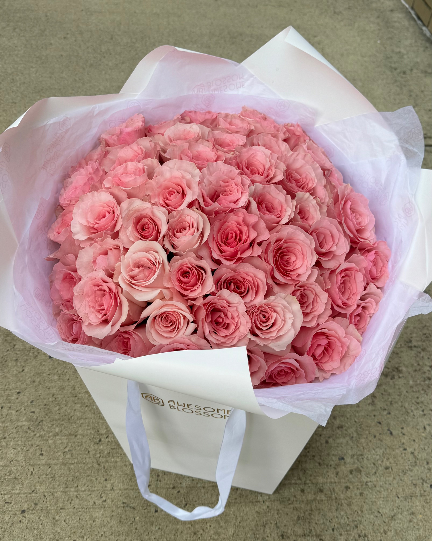 Pink roses mono bouquet