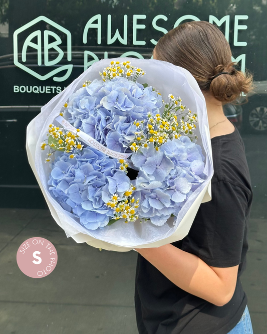 "Summer blues" bouquet