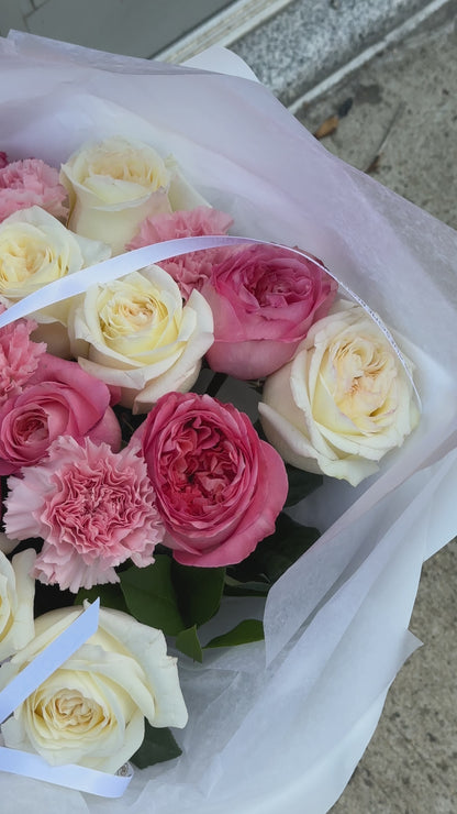 "Strawberry & cream" mix bouquet